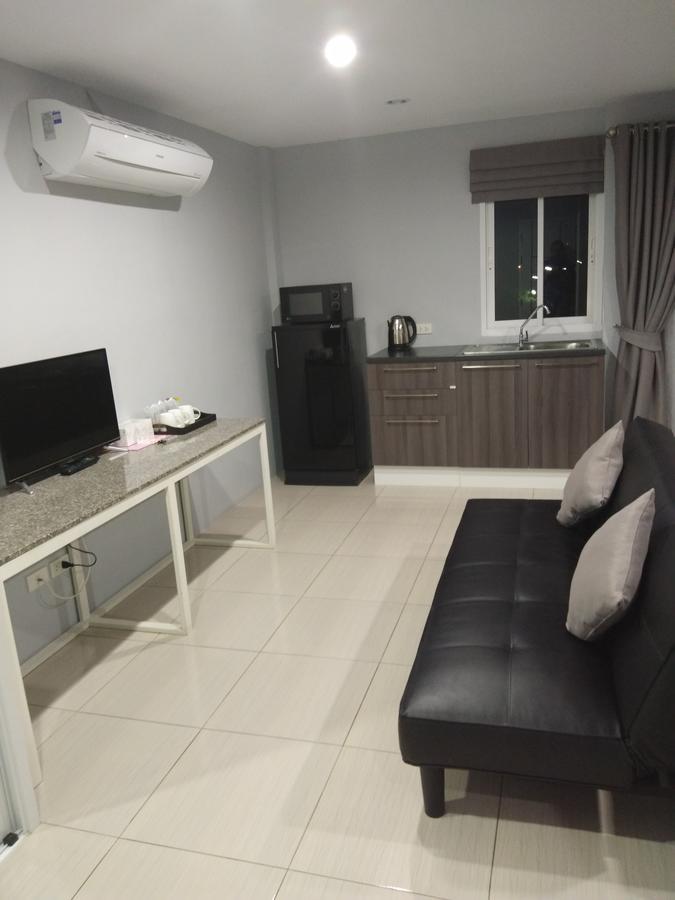 Asia'S Beach Apartments Sattahip Exterior photo